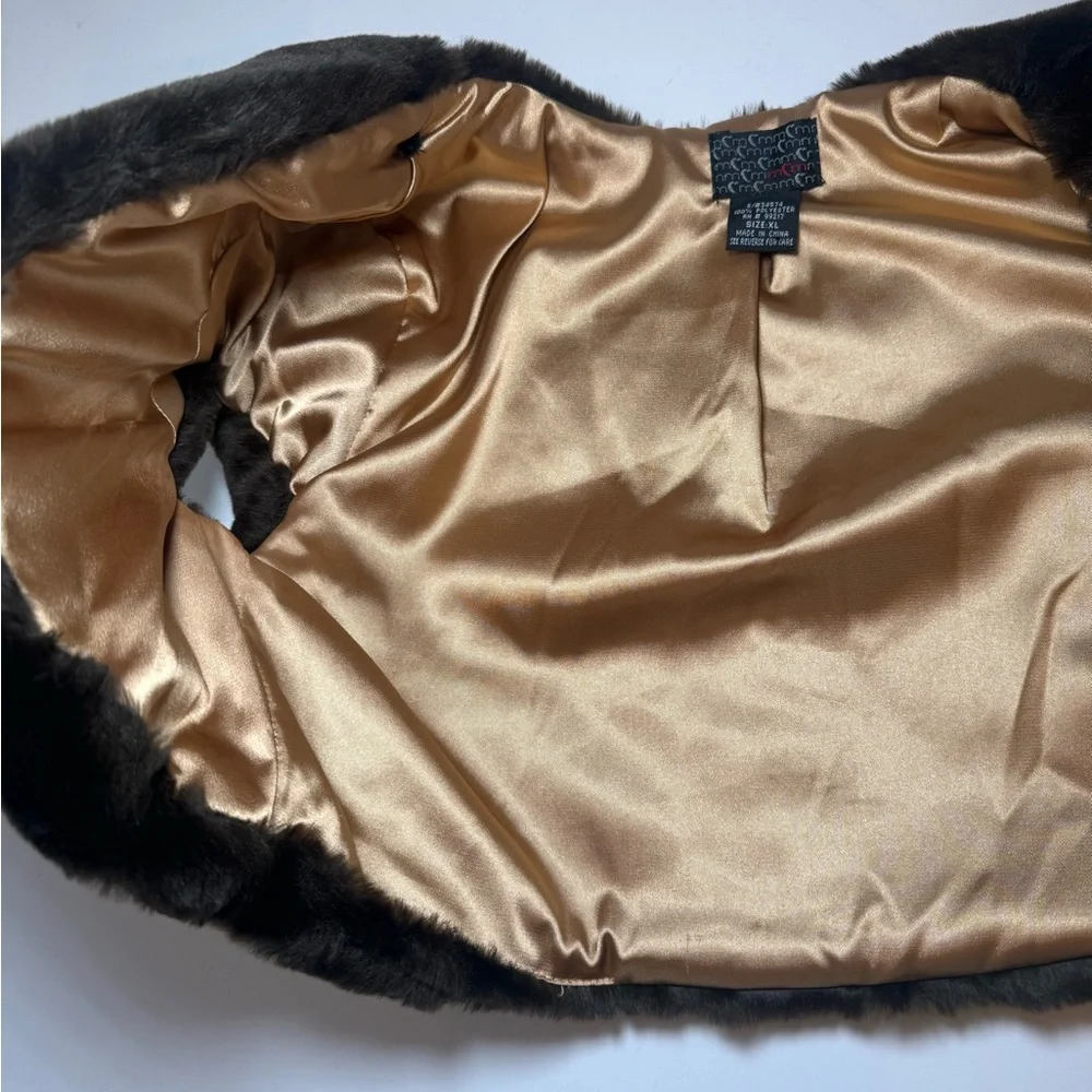 Vintage 2000’s Brown Faux Fur Cropped Vest